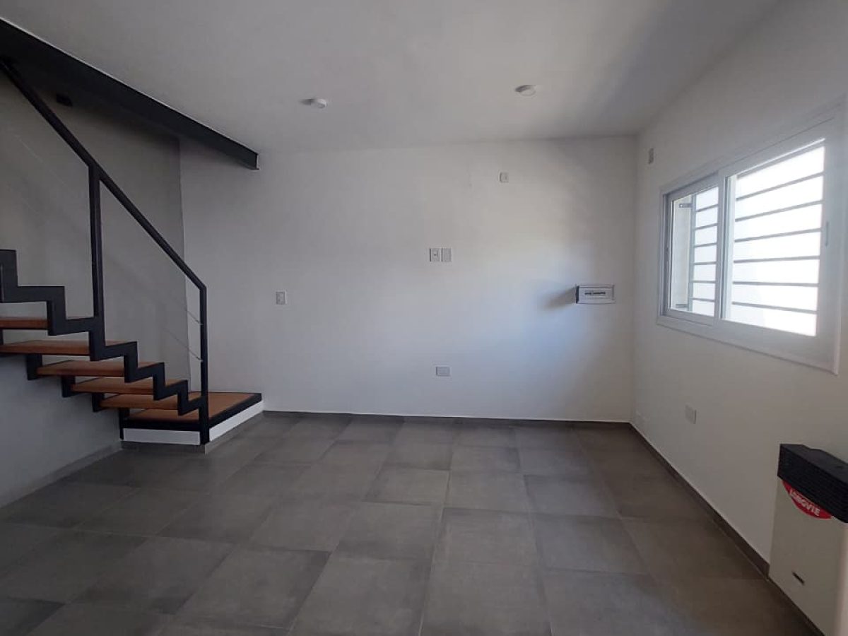 WhatsApp Image 2025-11-21 at 09.58.03 (1)