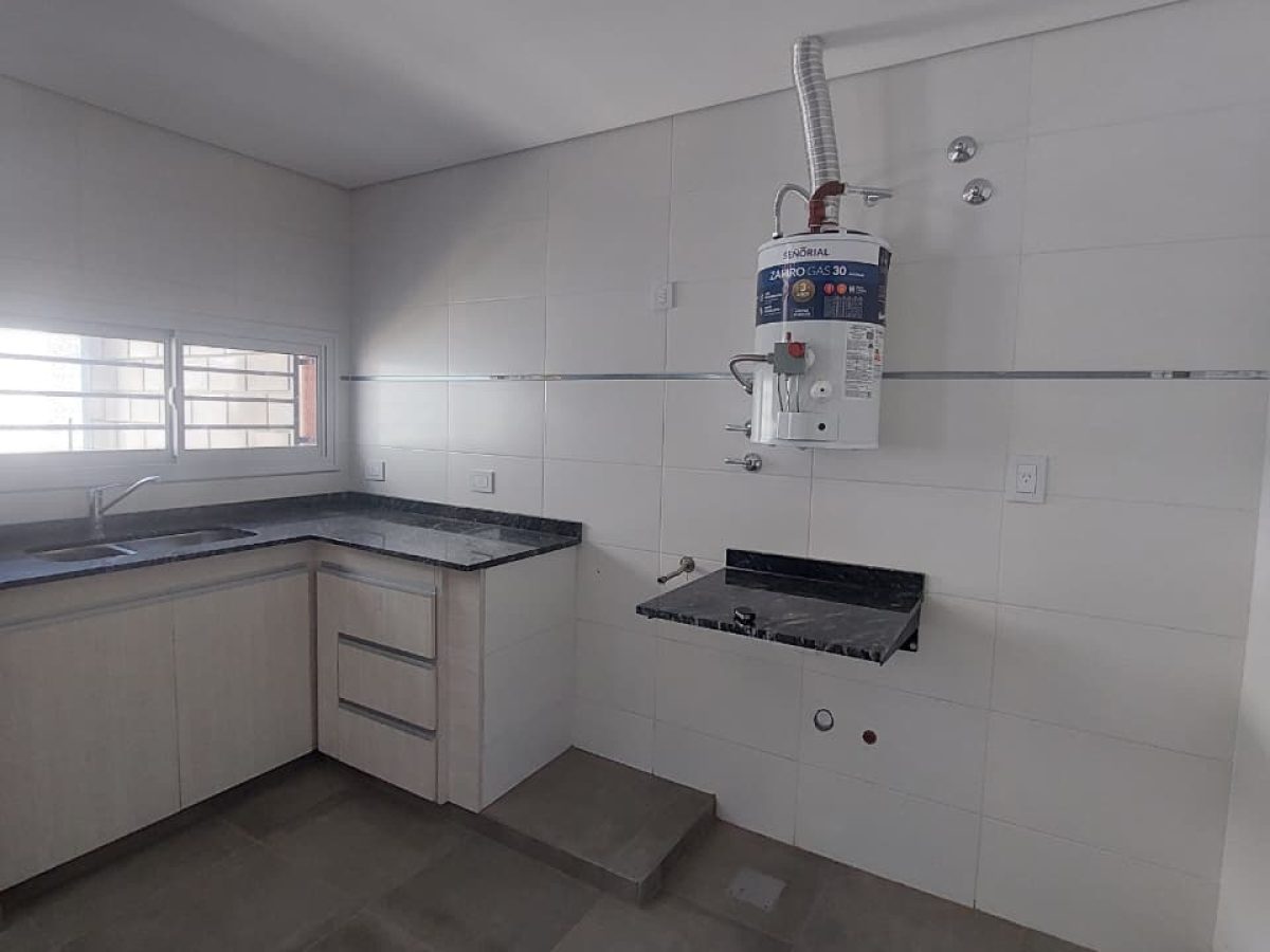 WhatsApp Image 2025-11-21 at 09.58.03